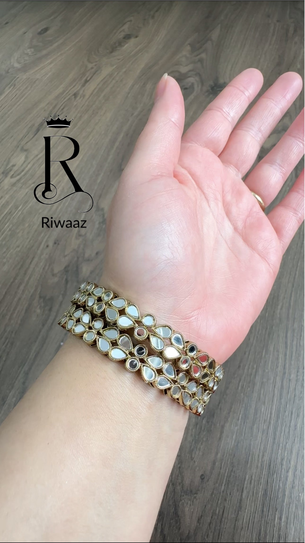 Devina Bangle set