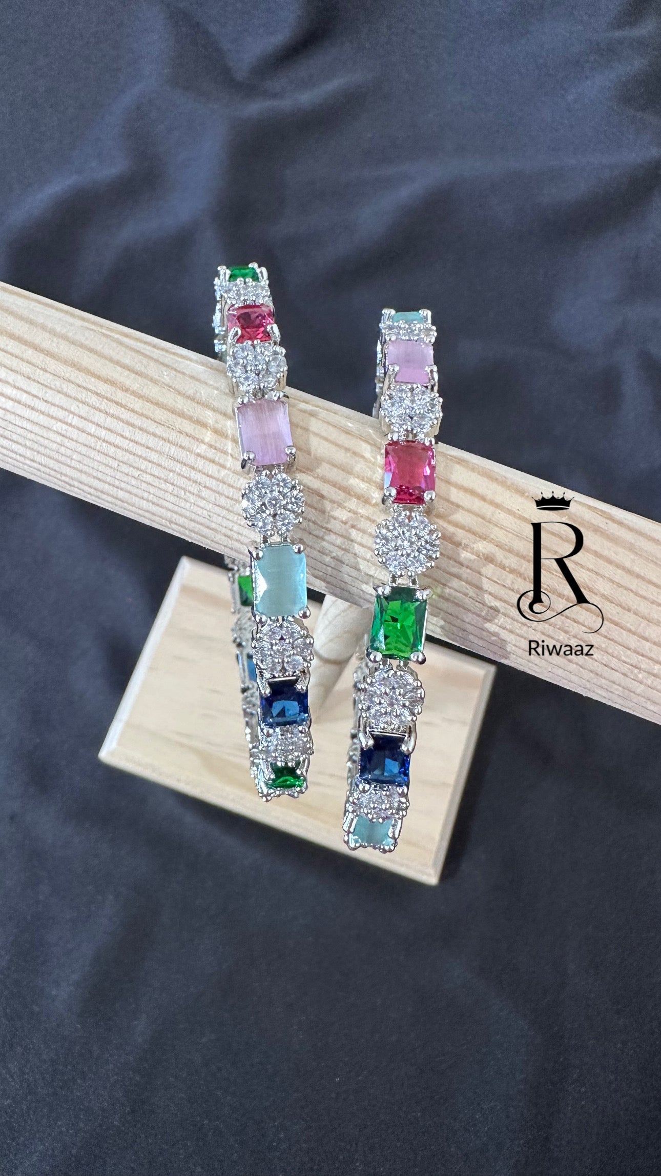 Jiyana AD Bangle Set