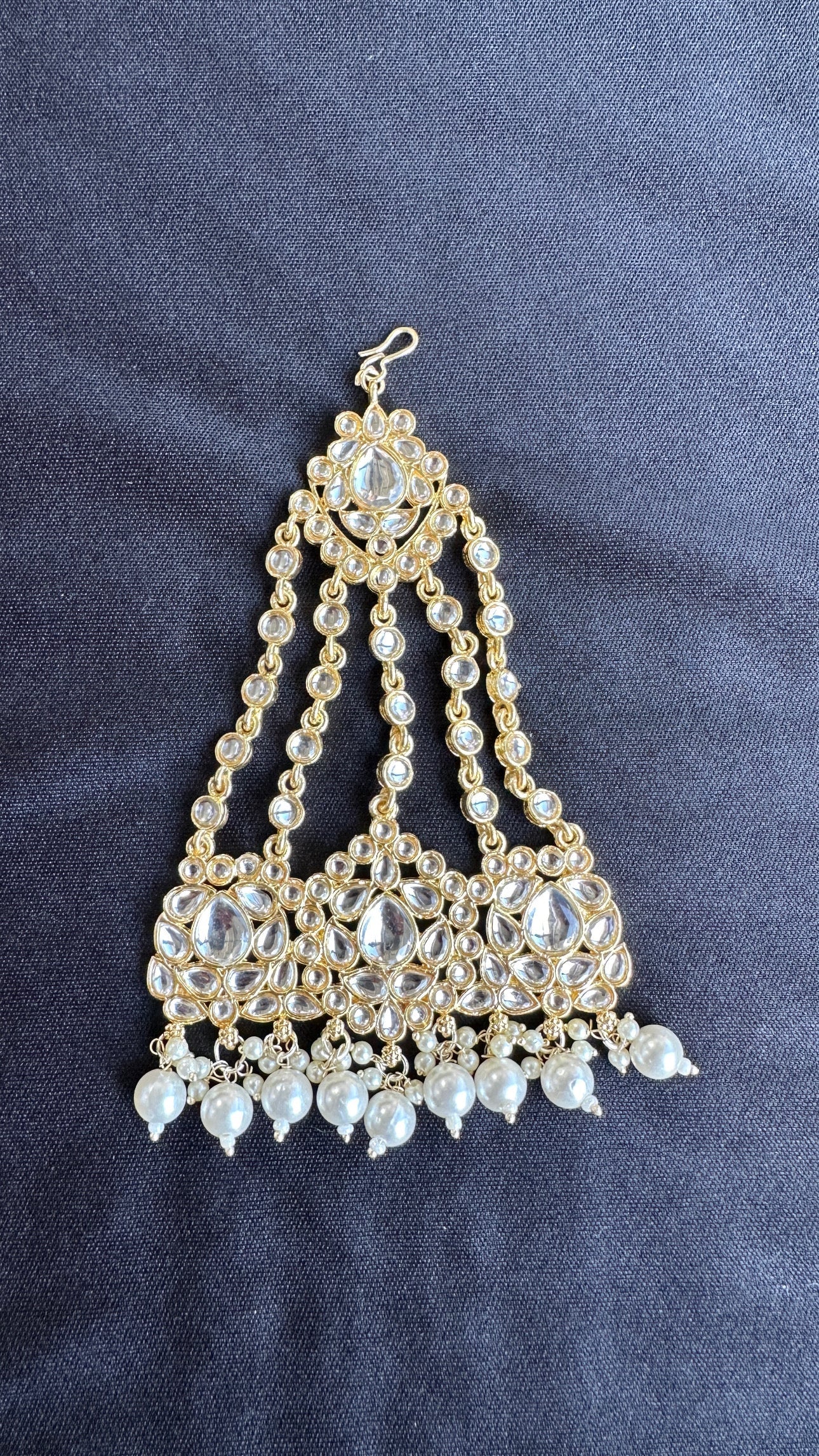 Ava Kundan Passa