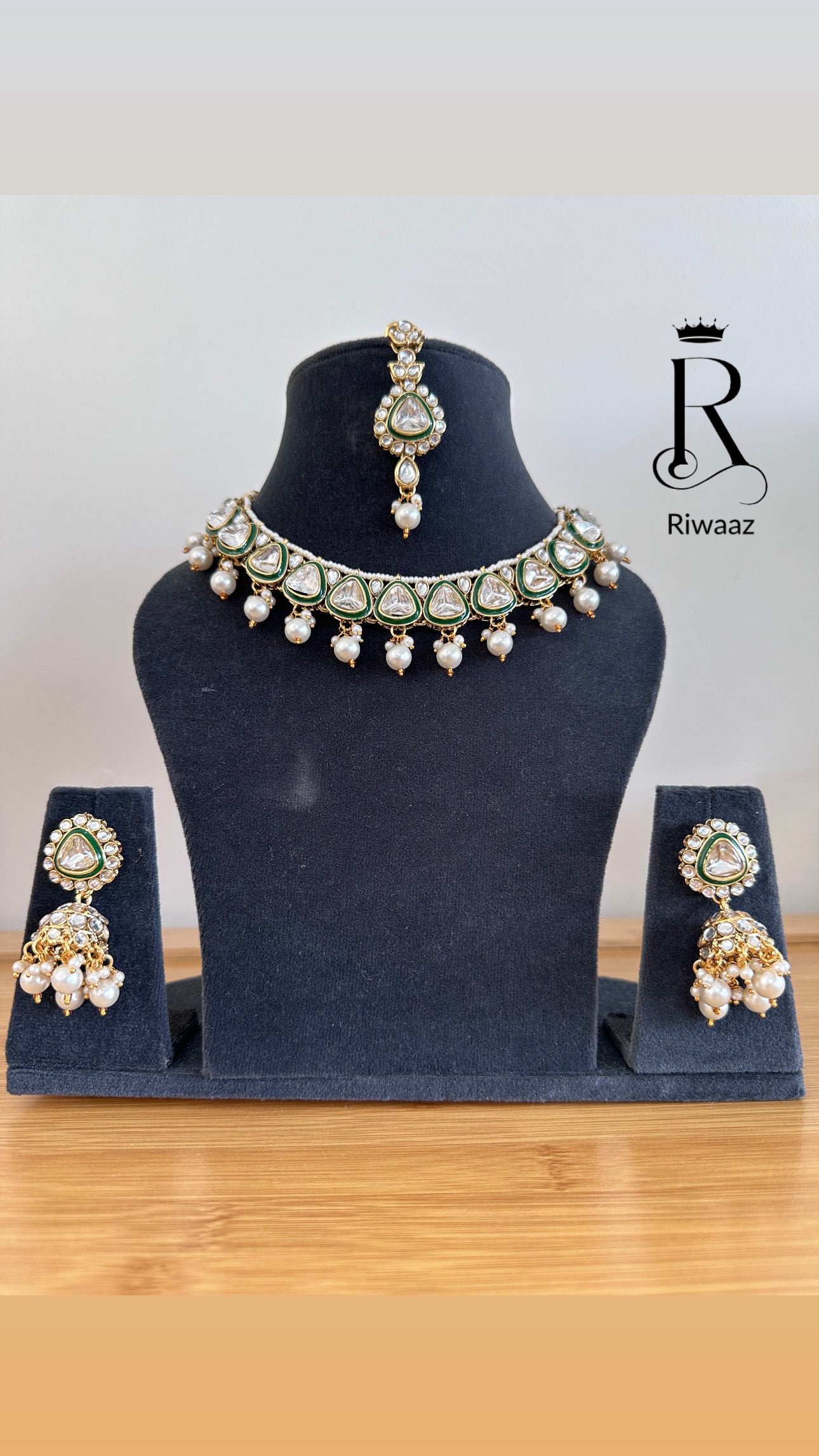 Kriti - Choker Set
