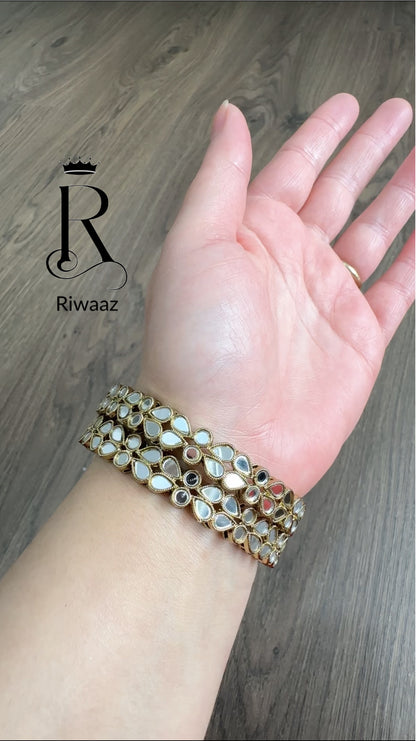 Devina Bangle set