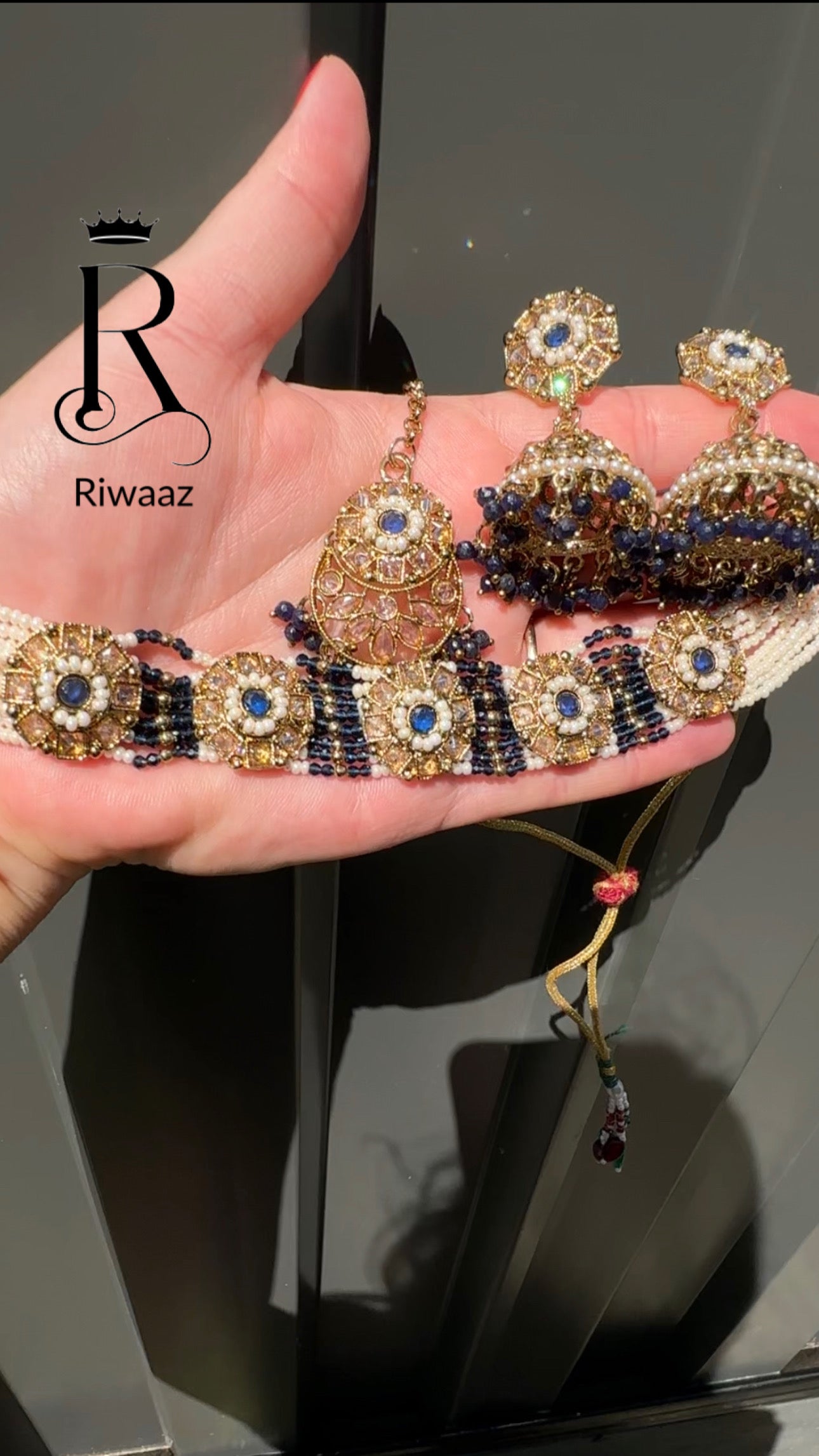 Saanvi - Choker Set