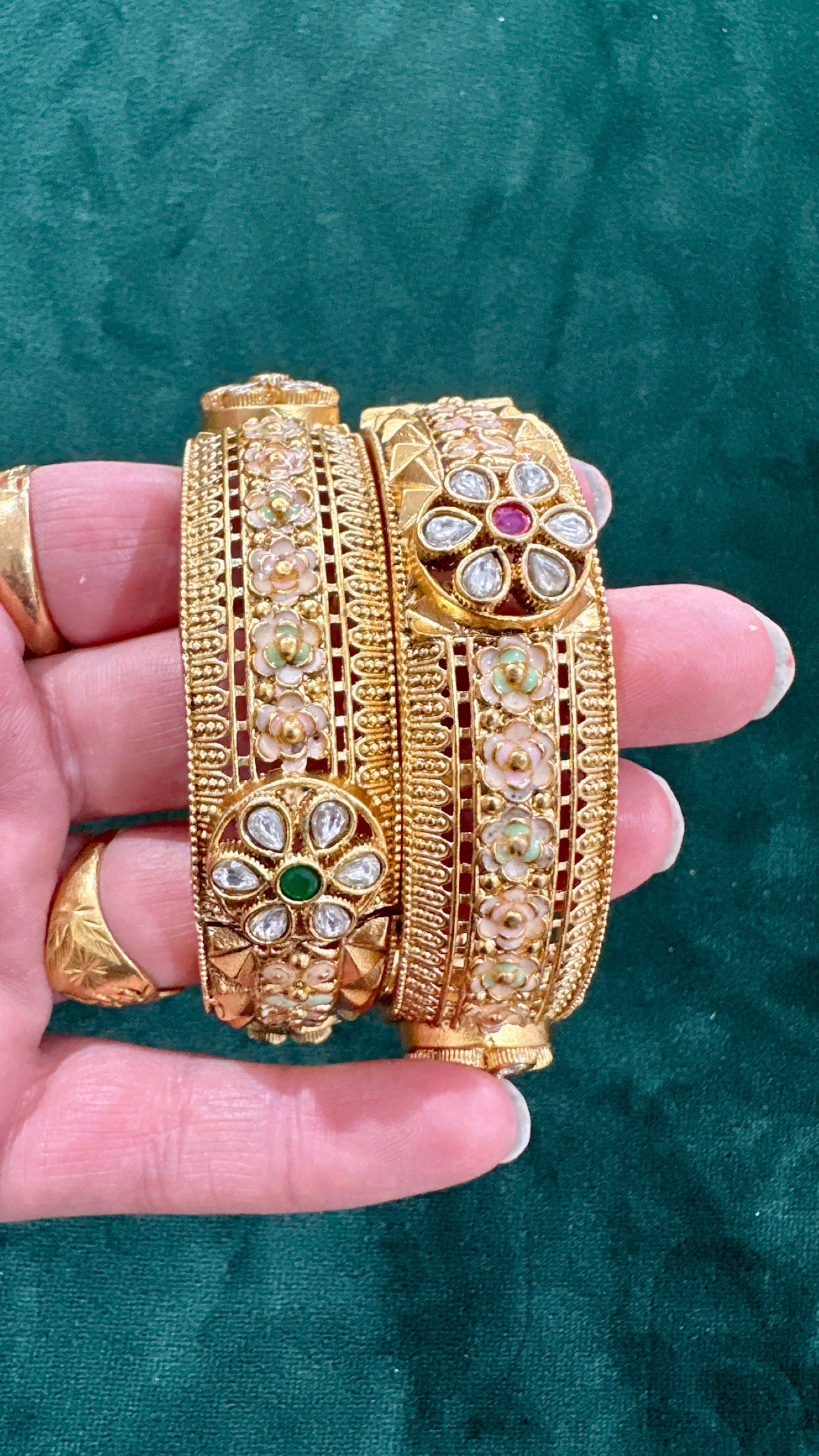 Dipasha Gold Look Kangan/Kada Set Antique