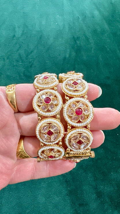 Bipasha Gold Look Kangan/Kada Set Antique