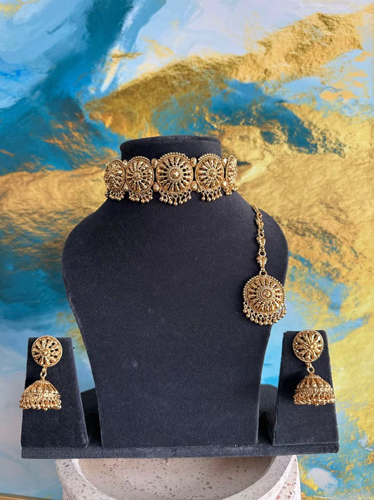 Aruna- Gold plated Chocker Set