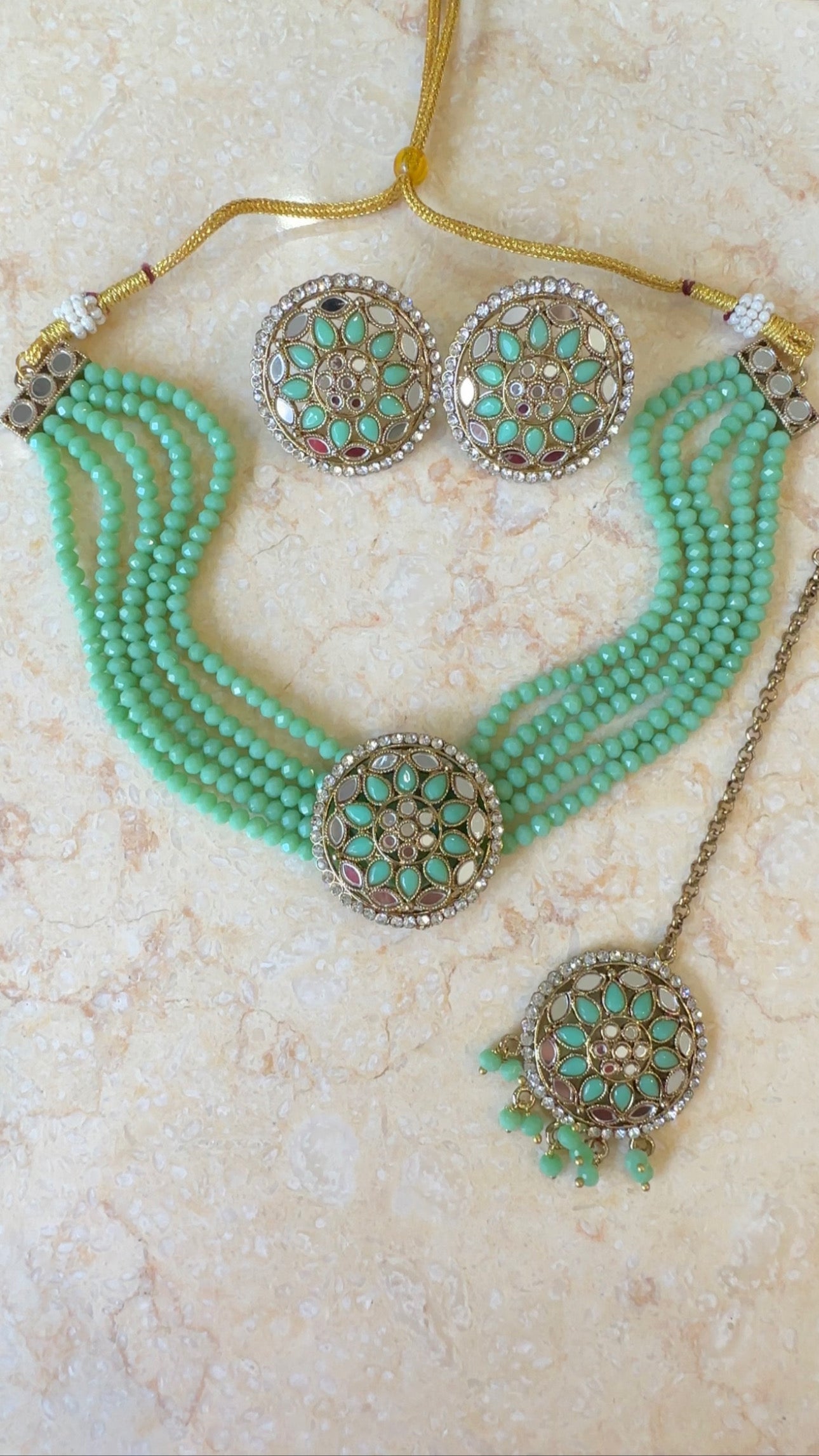 Asha - Chocker Set