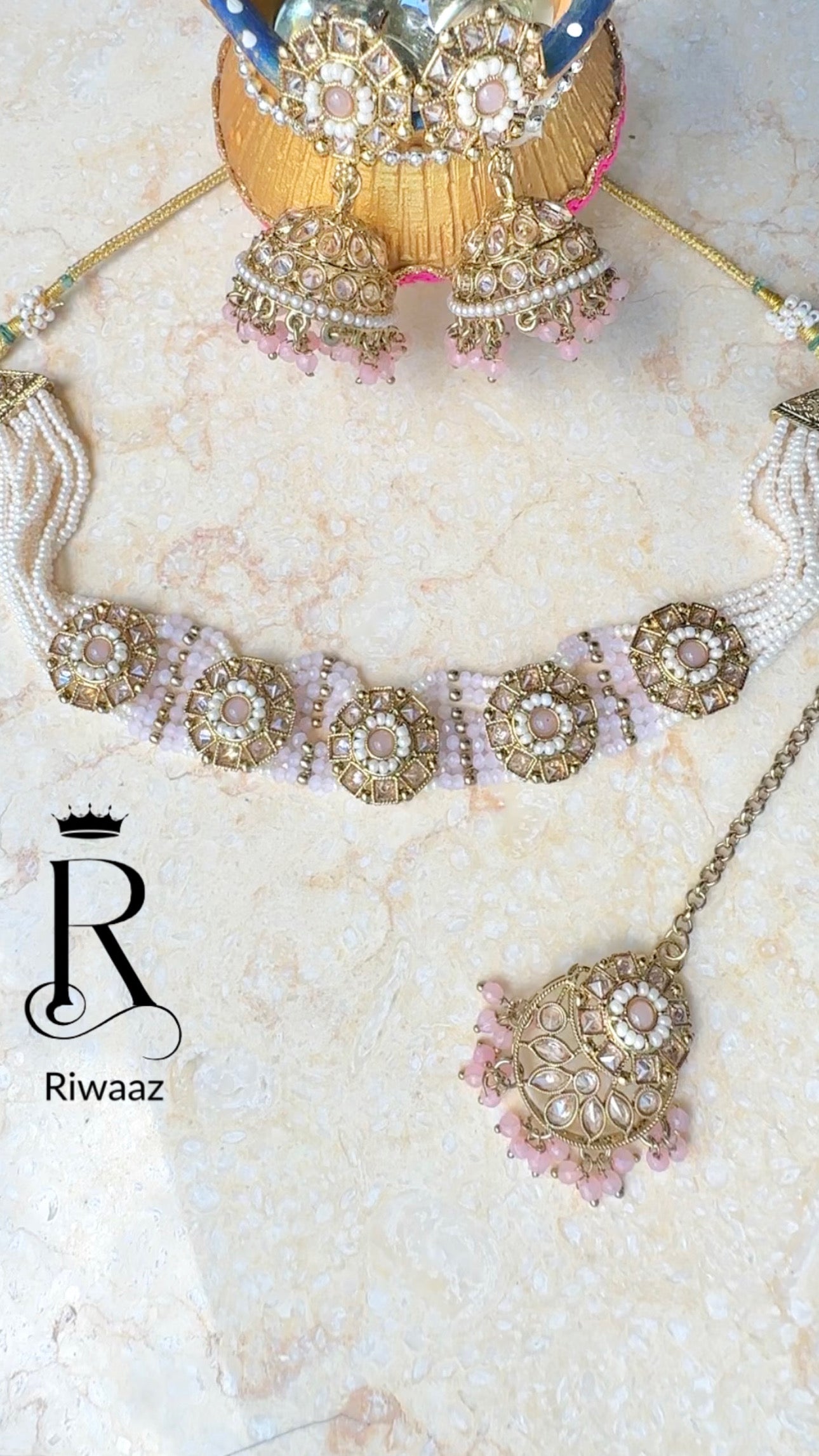 Saanvi - Choker Set