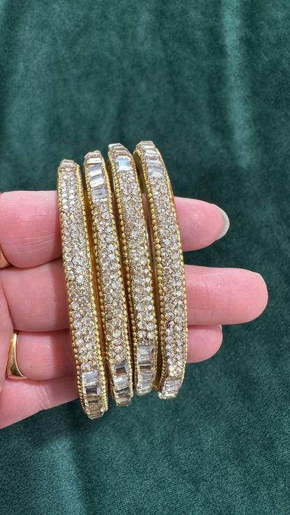 Jiya Glass Bangle set