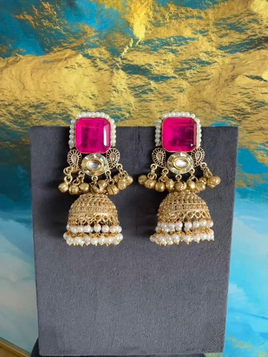 Manika Kashmiri jhumka