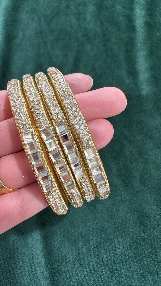 Jiya Glass Bangle set