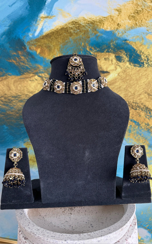Saanvi - Choker Set