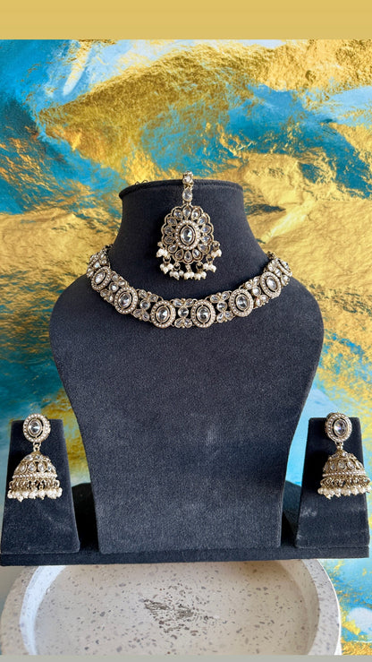 Aiza- Choker Set