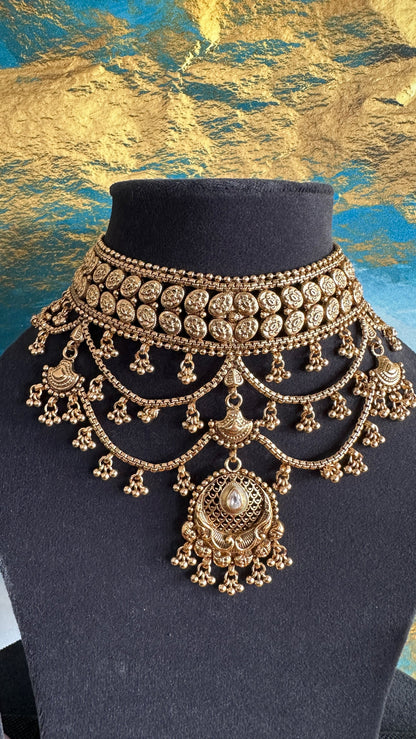 Aman- Gold plated Chocker Set