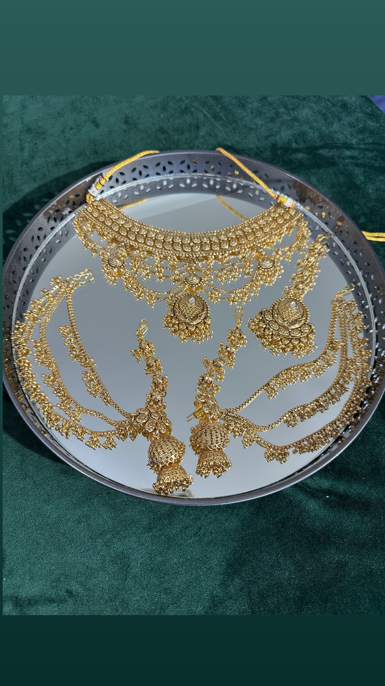 Aman- Gold plated Chocker Set