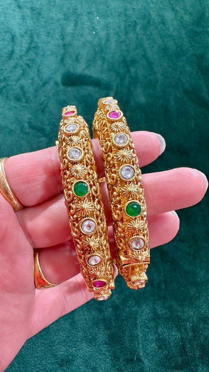 Dipa Gold Look Kangan/Kada Set Antique