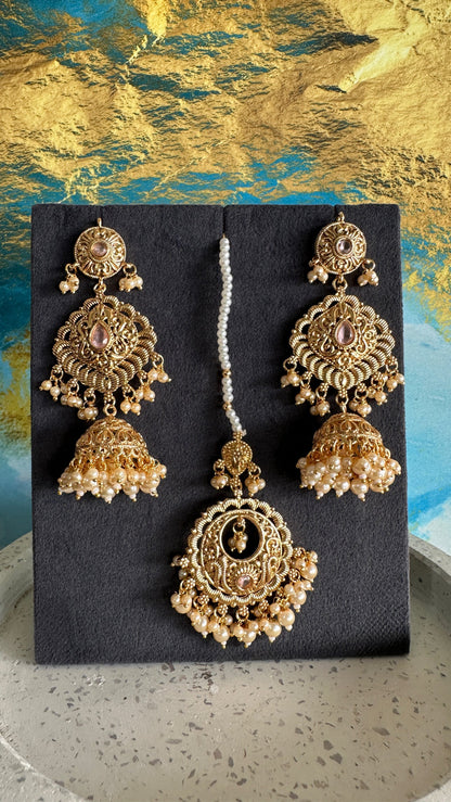 Disha- Gold plated choker Set
