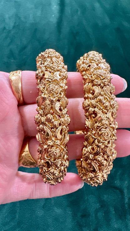 Dripti Gold Look Kangan/Kada Set Antique