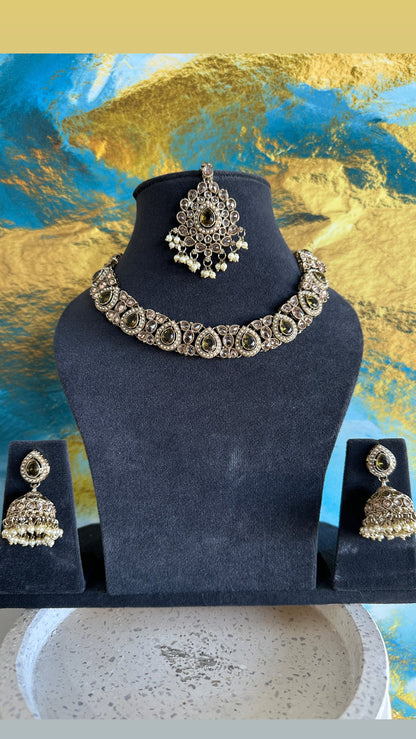 Kriti- Choker Set