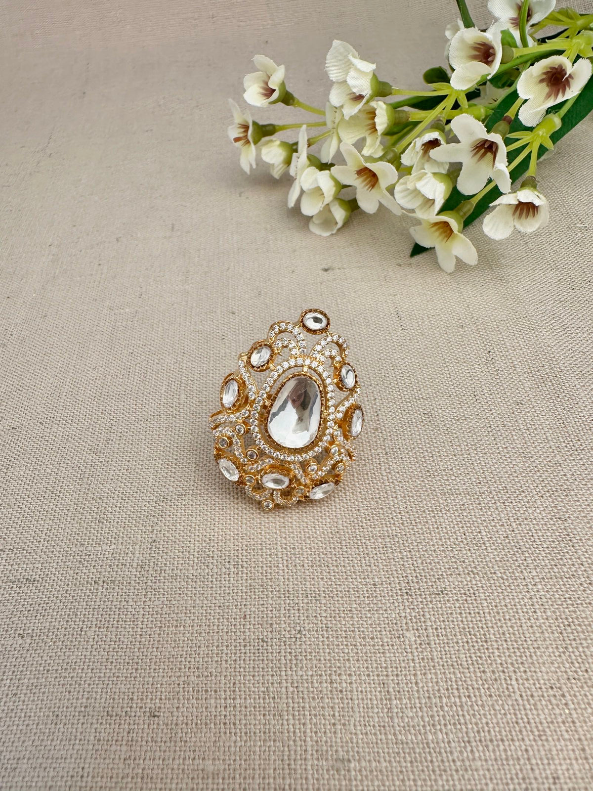 Aarohi Kundan Statement Ring – Carat Polish
