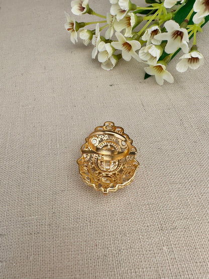 Aarohi Kundan Statement Ring – Carat Polish