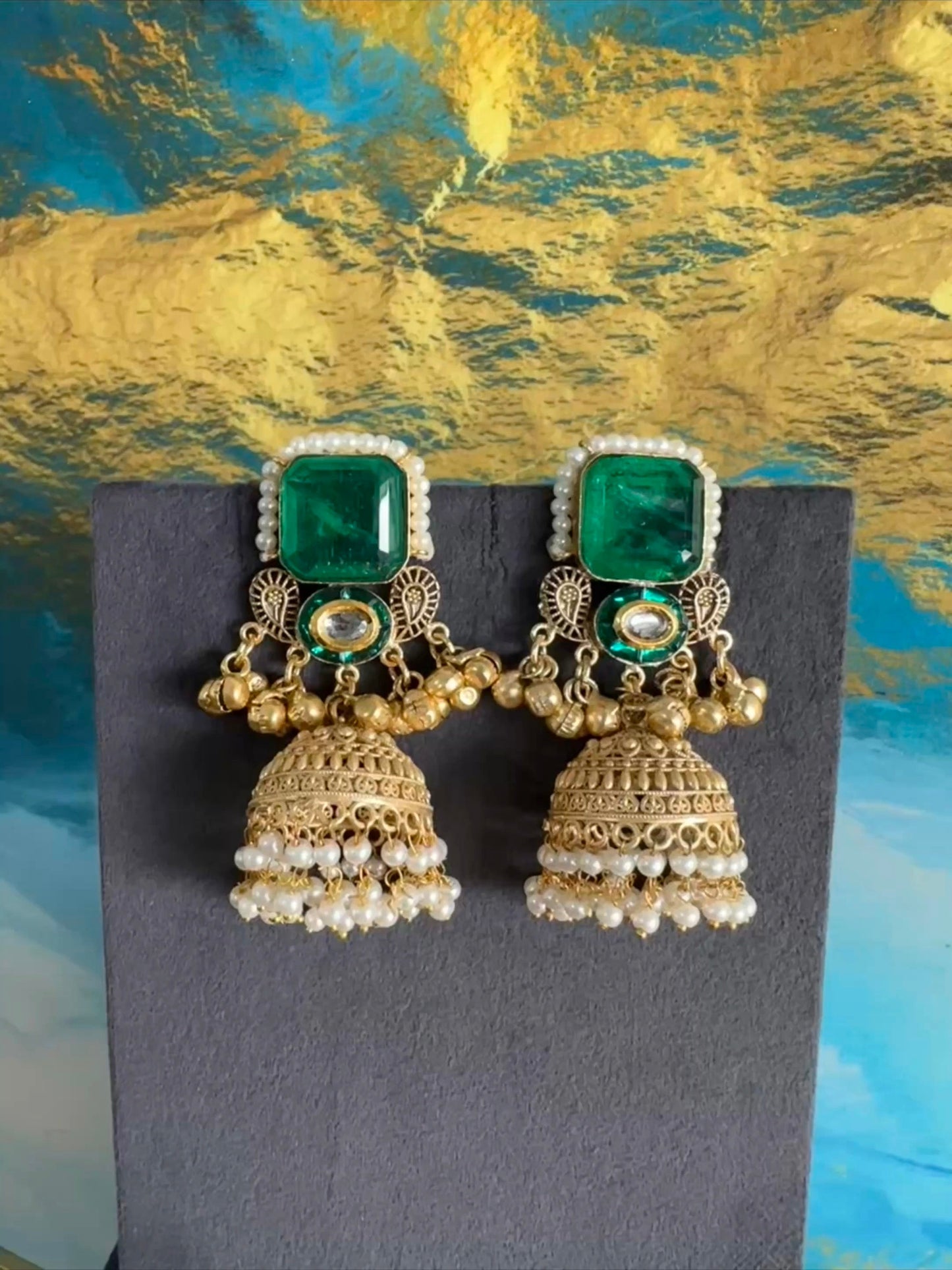 Manika Kashmiri jhumka