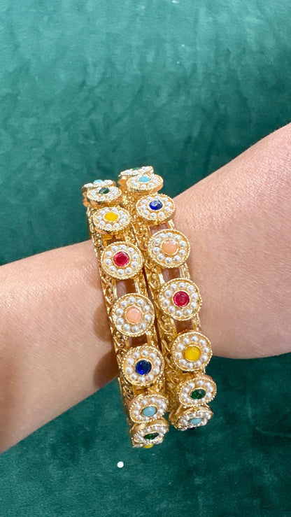 Navya Pacheli kundan kangan/bangle Set
