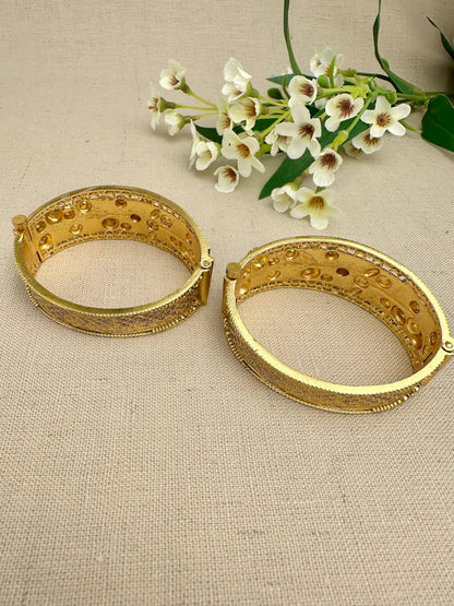 Interior view of Rangnoor brass gold-plated kangan bracelet set