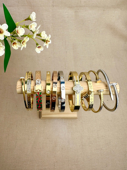 Gold-plated anti-tarnish bracelet designs for bhabhi.